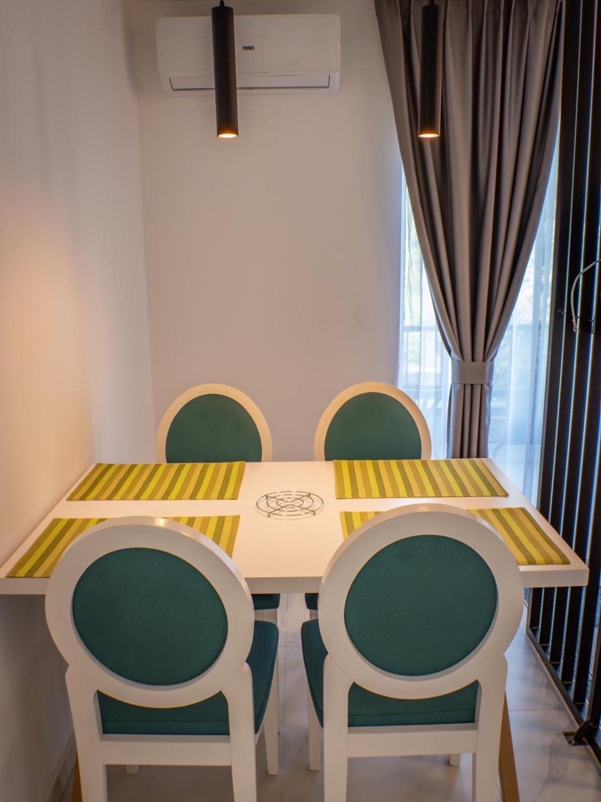 Sunny Corner Apartments Visoko Extérieur photo